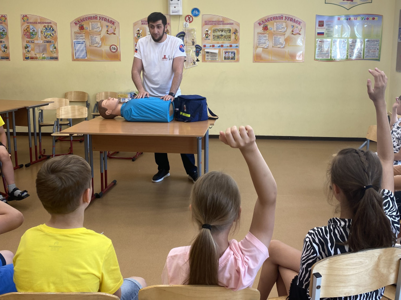 Лето, солнце, приключения… и важные уроки безопасности от опытных специалистов