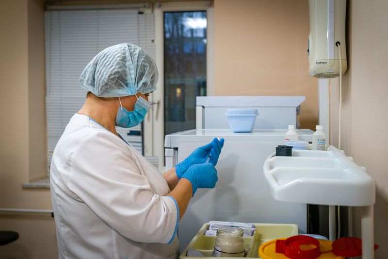 В ОКБ Ханты-Мансийска можно привиться от COVID-19 без предварительной записи В ОКБ Ханты-Мансийска можно привиться от COVID-19 без предварительной записи