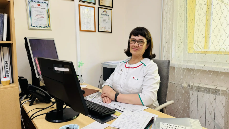 «Уверенность приходит со знаниями»: врач ОКБ Ханты-Мансийска стала лучшим педиатром Югры 