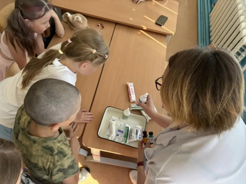 Специалисты Сургутской районной поликлиники провели профилактические лекции для воспитанников пришкольных лагерей