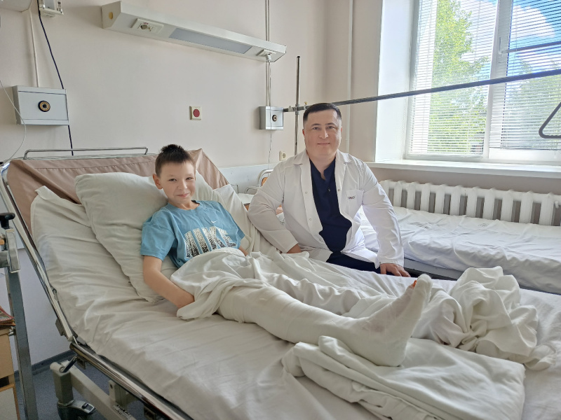 «Золотой стандарт» детской травматологии: как когалымские врачи спасли ногу девятилетнему велосипедисту