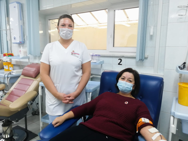 Врач-трансфузиолог Анна Сухарева: «Благодаря нашим донорам, мы можем оказывать медицинскую помощь на высшем уровне» Врач-трансфузиолог Анна Сухарева: «Благодаря нашим донорам, мы можем оказывать медицинскую помощь на высшем уровне»