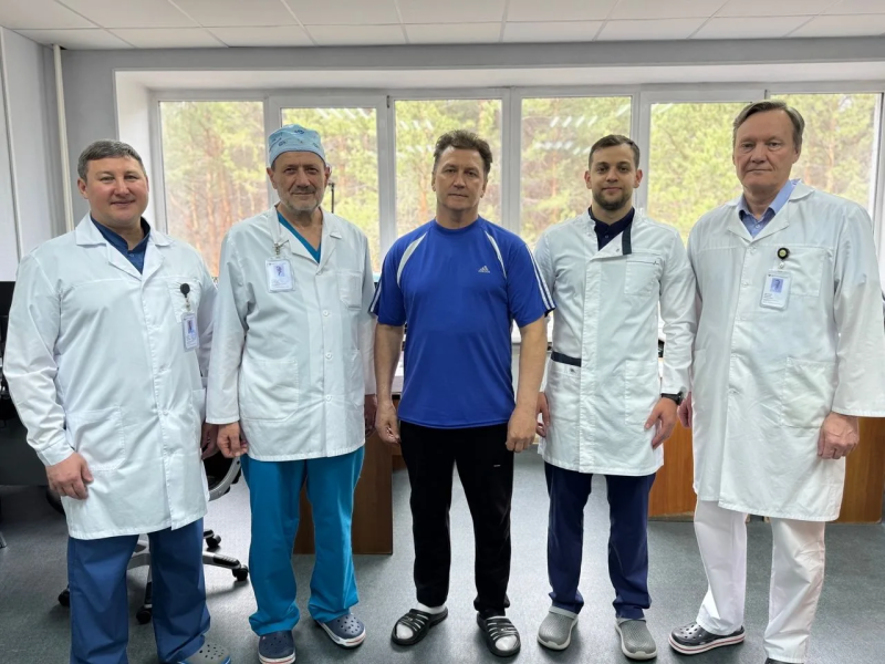 В Сургутской окружной клинической больнице впервые применили малоинвазивную технологию лечения пупочной грыжи