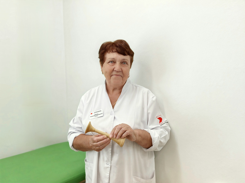«Рождение ребёнка - главное в жизни женщины»: 55 лет счастья в руках акушерки Валентины Бартош