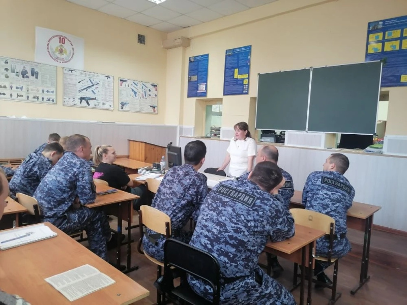 Профилактика наркомании: югорская полиция в диалоге с наркологом