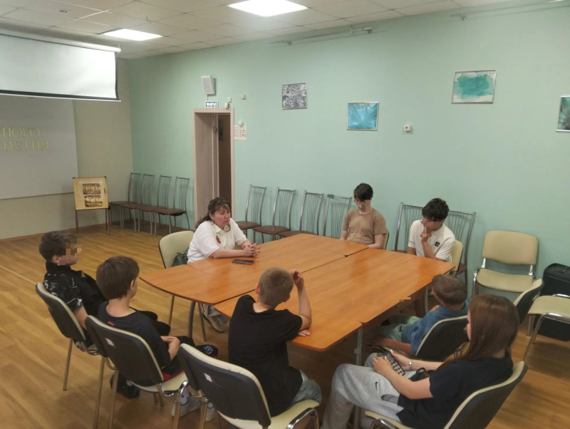 Врач психиатр-нарколог рассказала подросткам об опасности вредных привычек